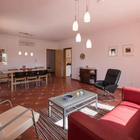 Casa Da Alcaria By Portucasa
